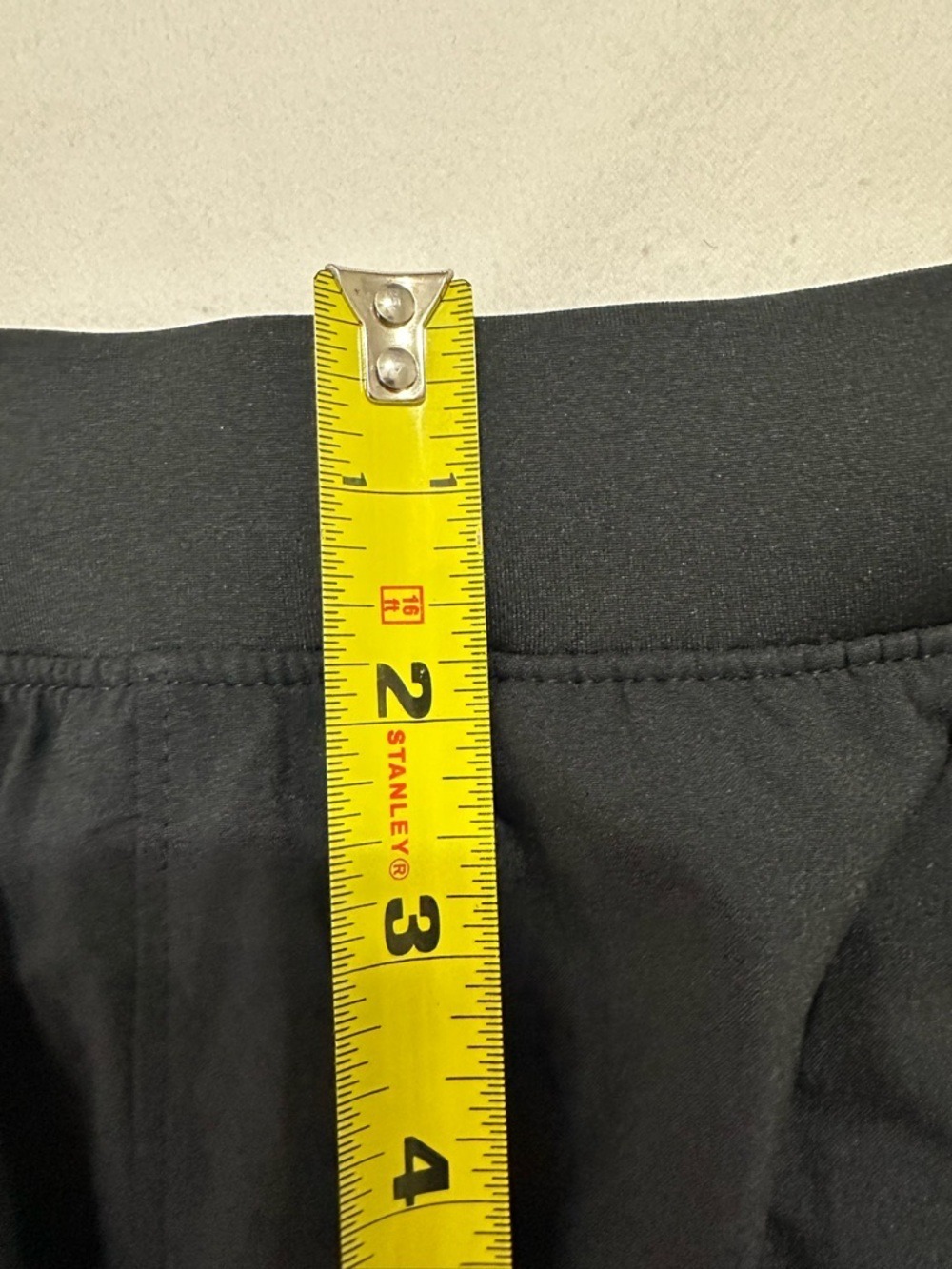 WOMENS UNDER ARMOUR HEATGEAR 7” BLACK LOGO SHORTS LARGE ATHLETIC ATHLEISURE GYM - Picture 6 of 11